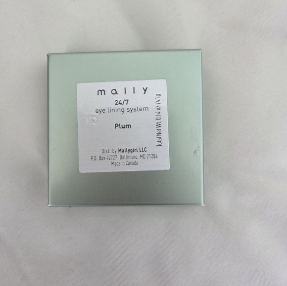 💕24/7 Eye Lining System In Plum💕 - Picture 3 of 3